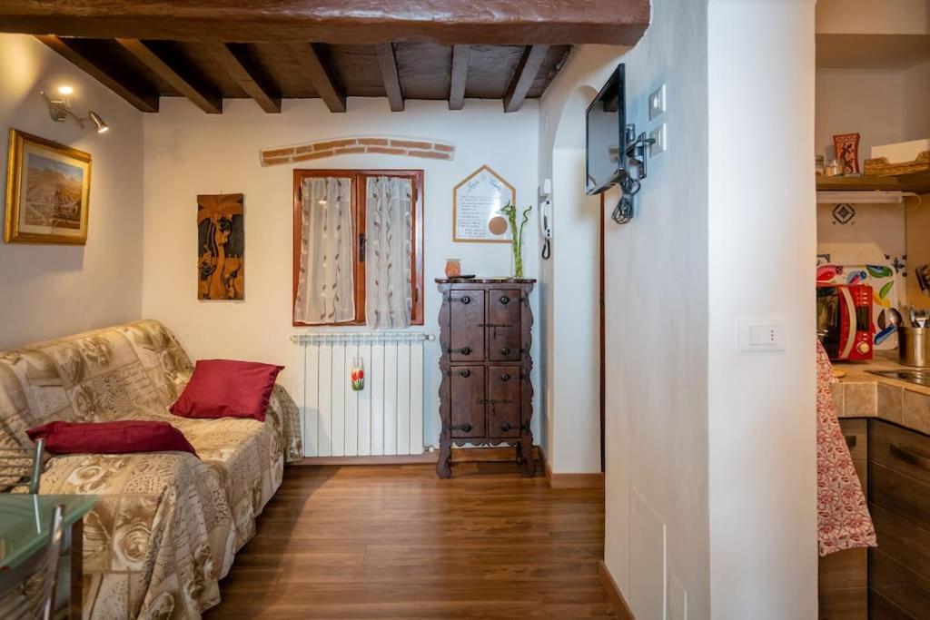Monica Appartamento Con Giardino Al Ponte Vecchio Florença Exterior foto