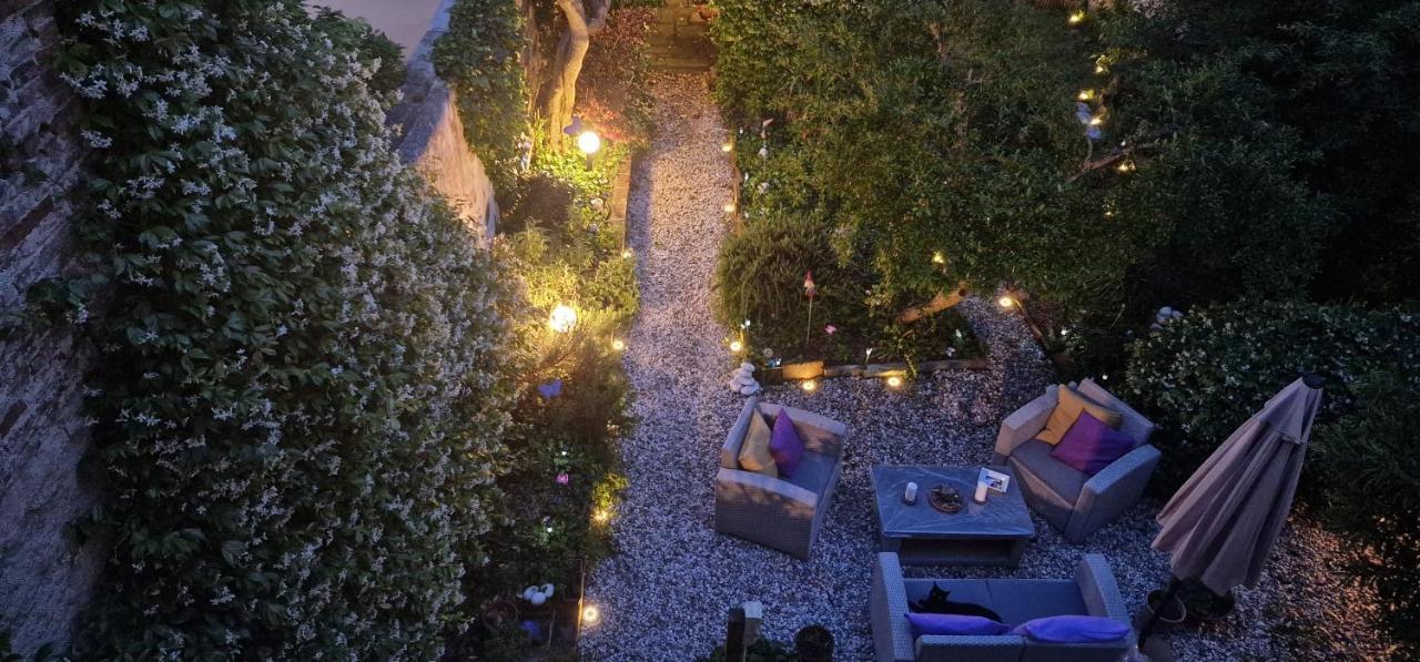 Monica Appartamento Con Giardino Al Ponte Vecchio Florença Exterior foto